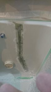 お風呂浴槽ひび割れ補強処理