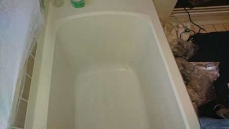 お風呂浴槽ひび割れ塗装処理