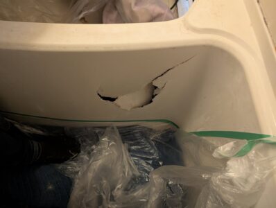 お風呂浴槽　穴あき補修