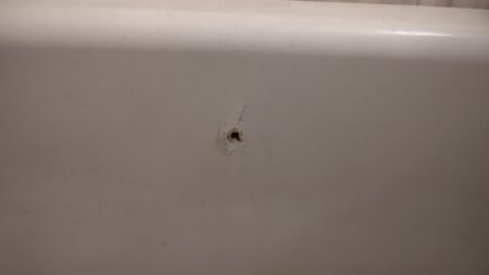 お風呂浴槽　ひび割れ修理